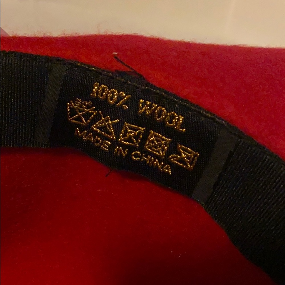 100% wool hat - Picture 3 of 3